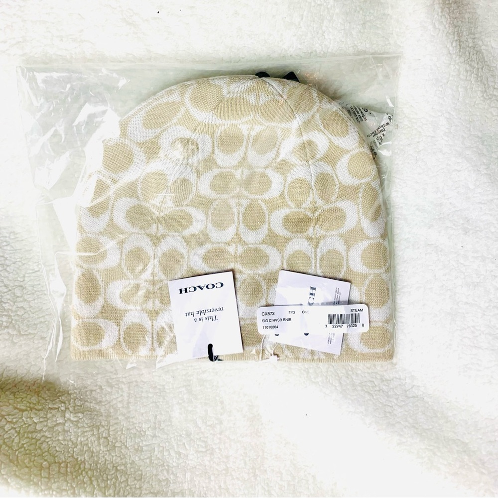 Coach Reversible Signature Beanie - Picture 4 of 4